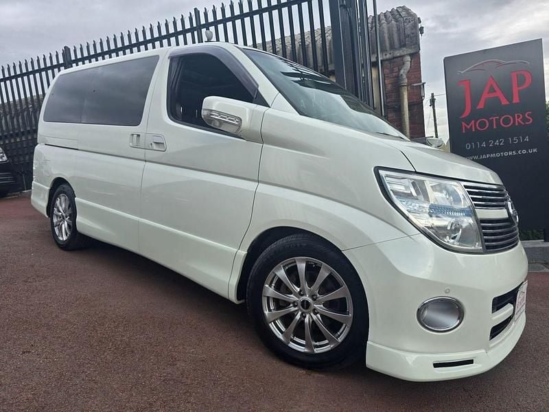 Used Nissan Elgrand 2025 White MPV