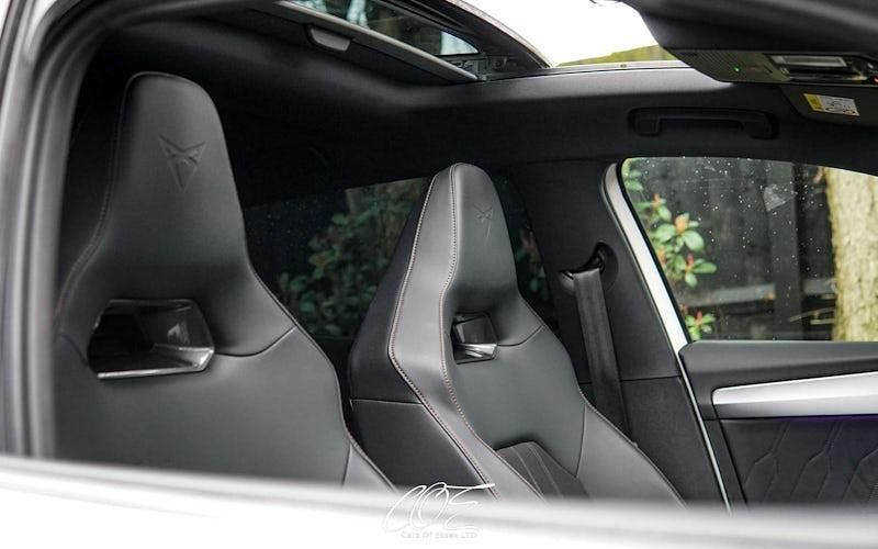 Used Cupra Leon VZ1 245 HP (180 kW) 2023 White Hatchback