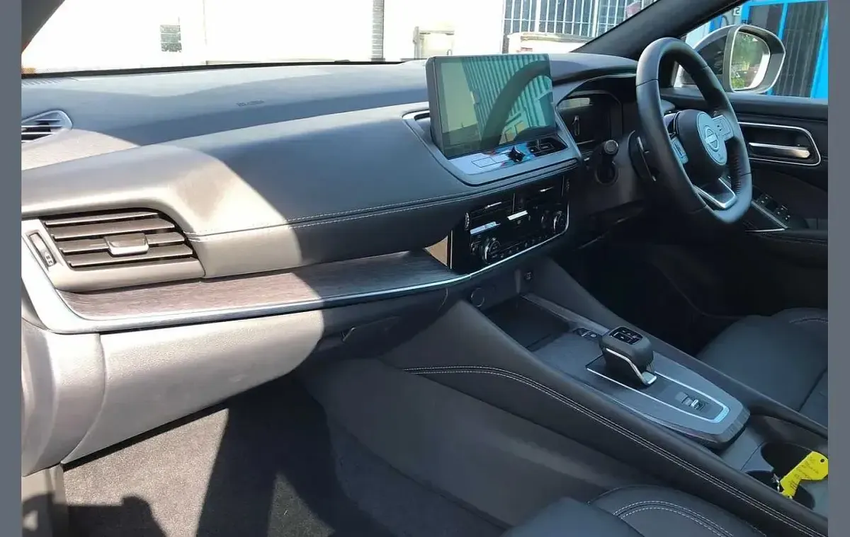 Used Nissan Qashqai Tekna 155 HP (114 kW) 2025 Grey SUV