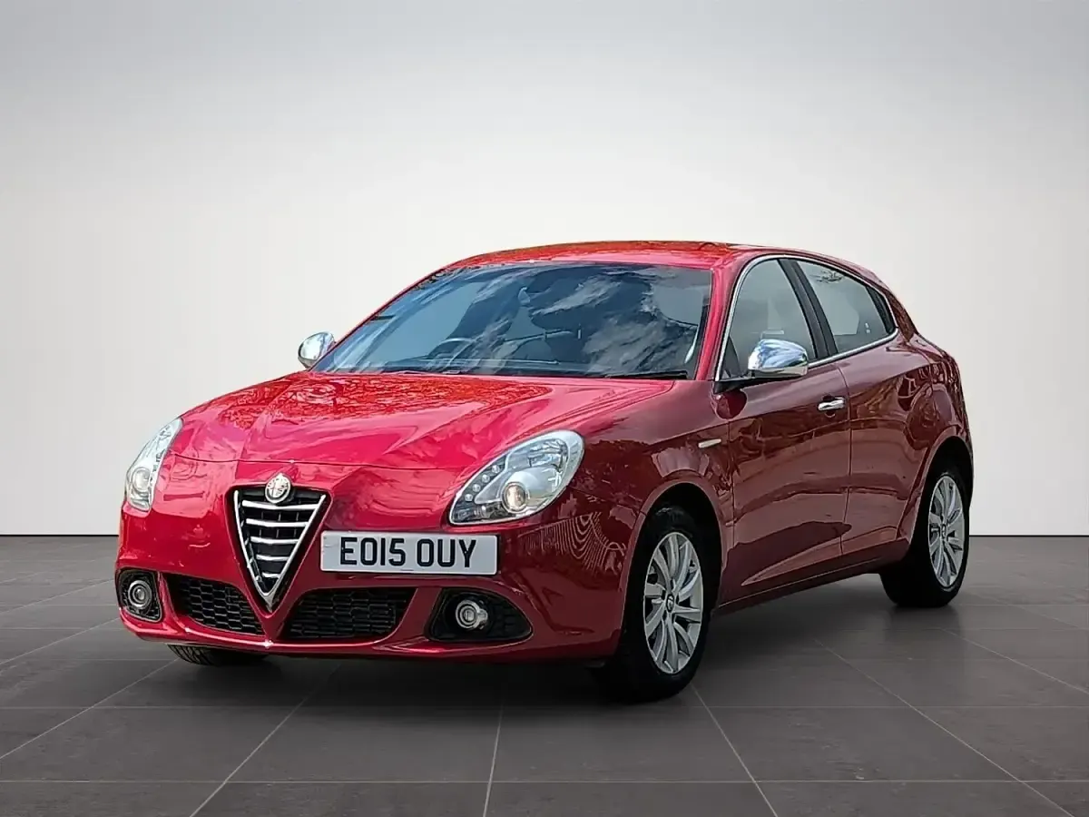 Used Alfa Romeo Giulietta Distinctive 2015 Red Hatchback