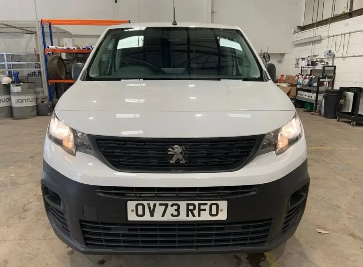 Used Peugeot Partner Premium 131 HP (96 kW) 2023 White MPV