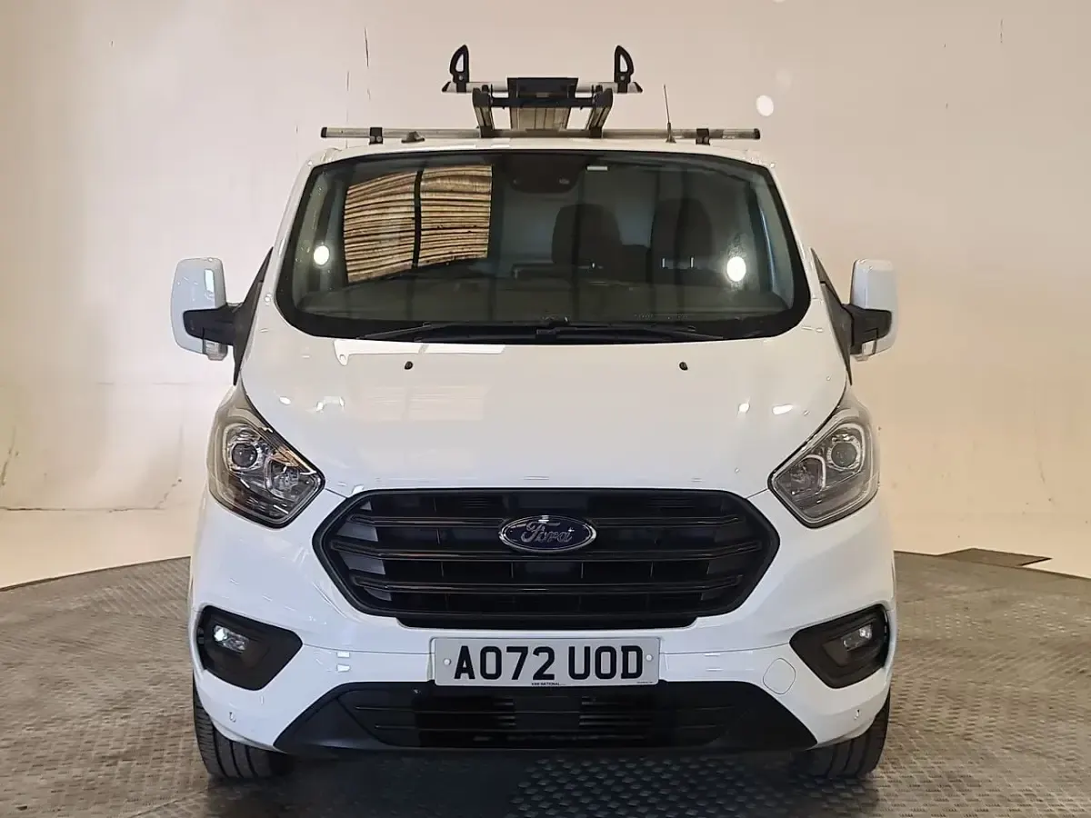 Used Ford Transit Custom Trend 105 HP (77 kW) 2022 White Van