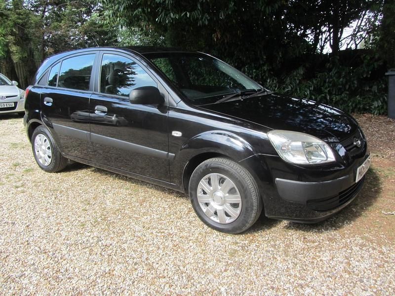 Glossy black Used 2007 Kia Rio Hatchback | £1,995 - Image 1/4