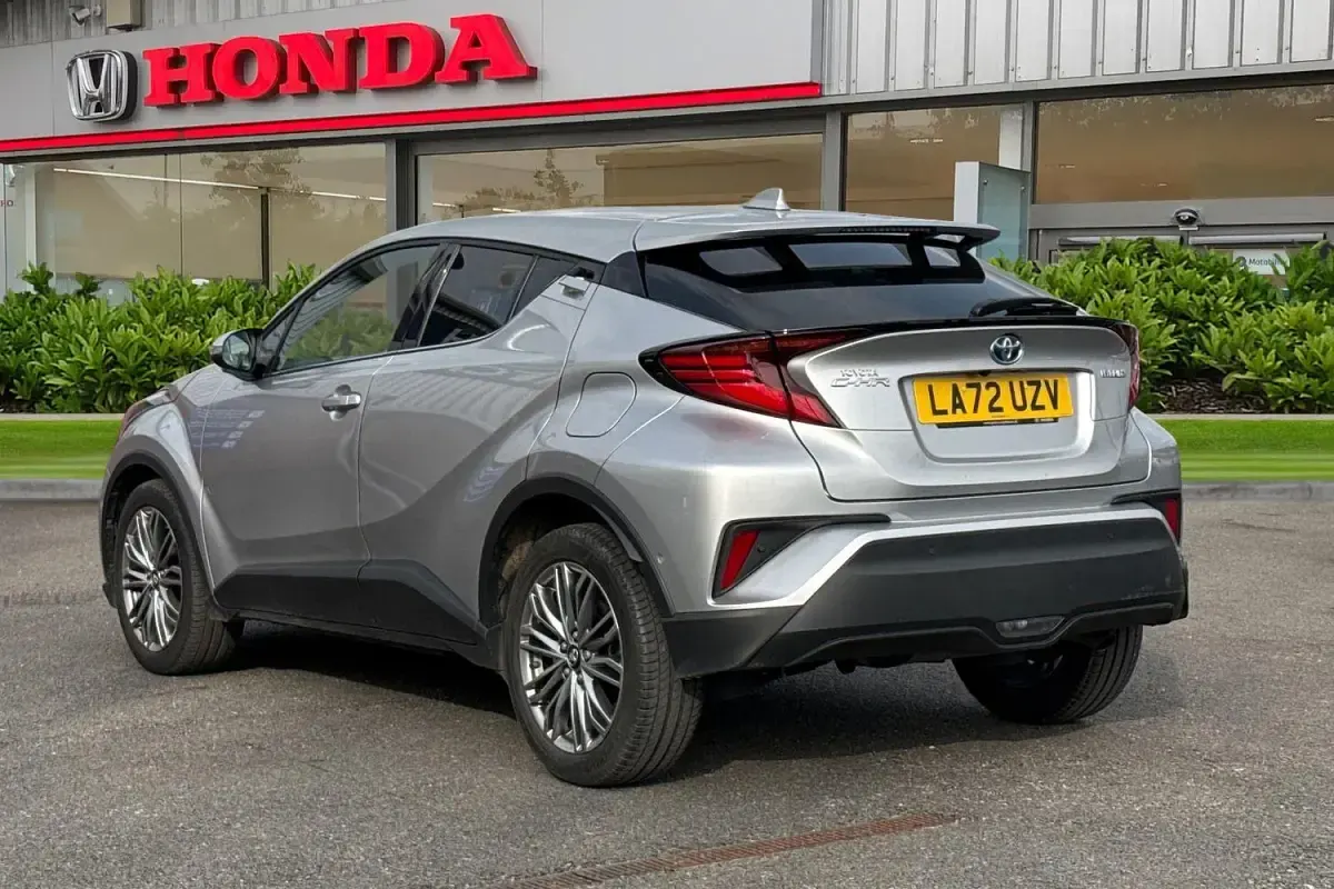 Usado Toyota C-HR 2023 Prateado SUV