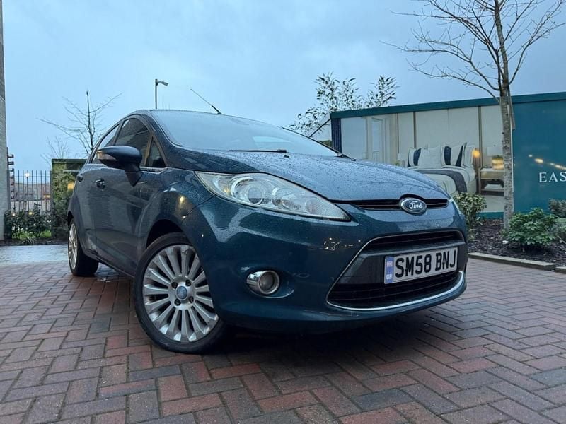 Green Used 2009 Ford Fiesta Titanium Hatchback | £1,495 (Good price) - Image 1/4
