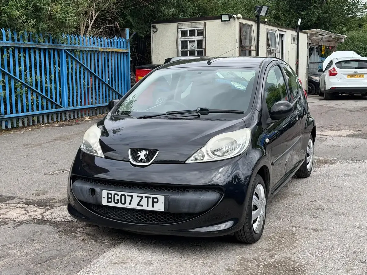 Used Peugeot 107 68 HP (50 kW) 2007 Black Hatchback