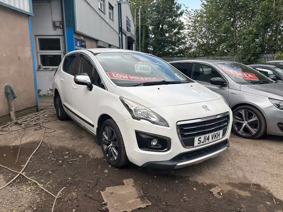 Used Peugeot 3008 Active 115 HP (84 kW) 2014 White Estate