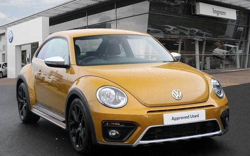 Usado VW Beetle Dune 105 HP (77 kW) 2017 Amarelo Citadino