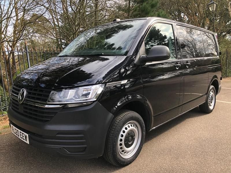 Second-hand VW Transporter Startline 110 CP (80 kW) 2020 Negru Van