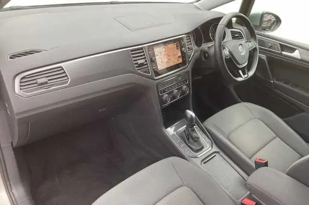 Used VW Golf VII Match 150 HP (110 kW) 2019 Tungsten silver Hatchback
