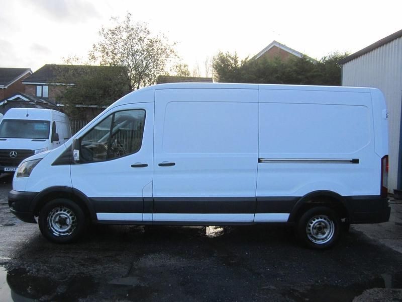 Used Ford Transit 130 HP (95 kW) 2018 White Van
