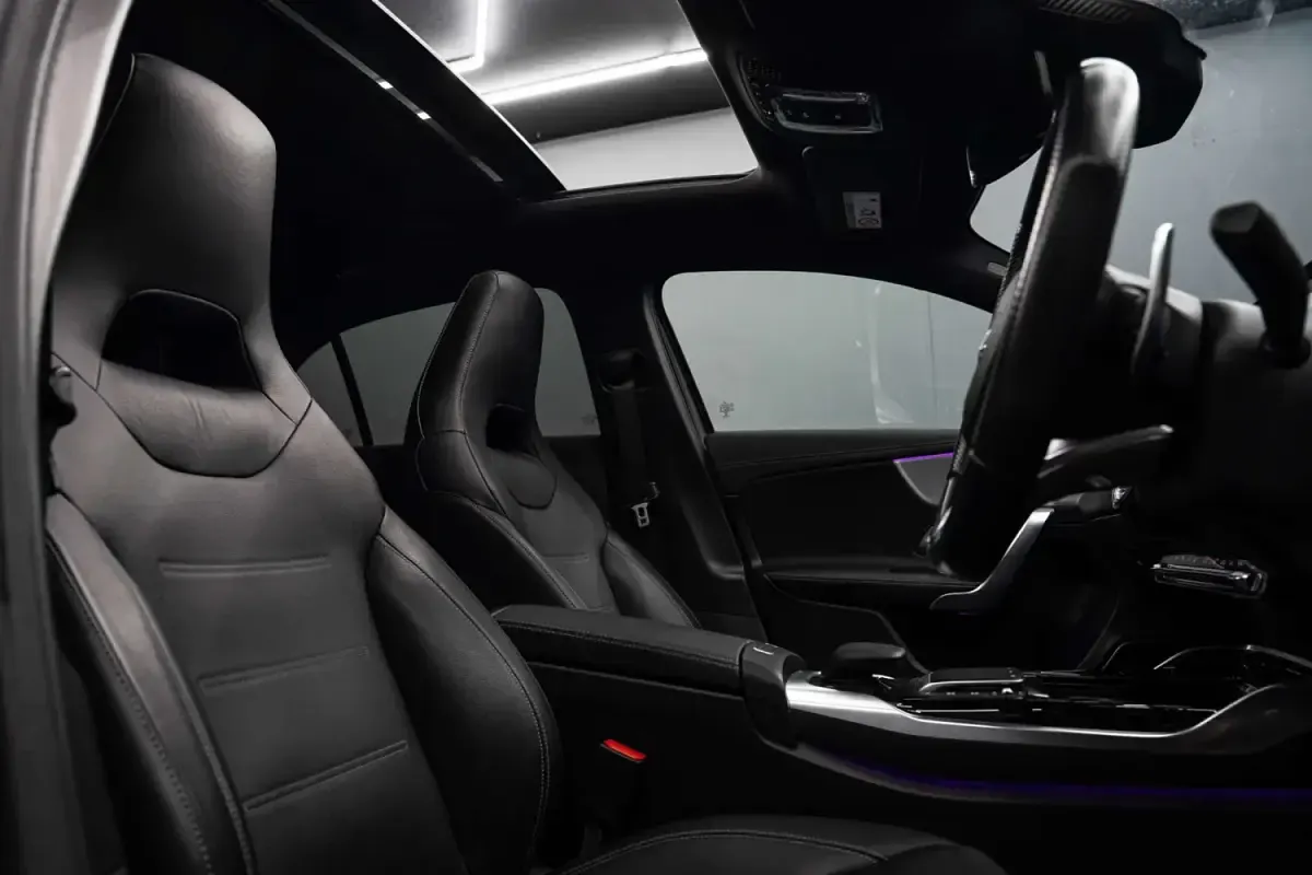 Usado Mercedes A35 AMG Premium Plus 2021 Cinzento Citadino