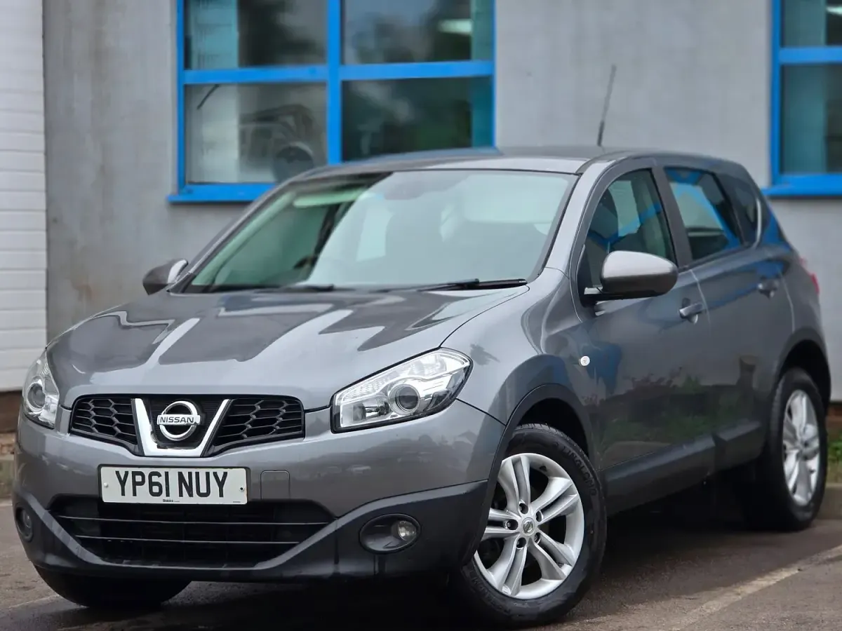 Używany Nissan Qashqai Acenta 110 KM (80 kW) 2011 Szary SUV