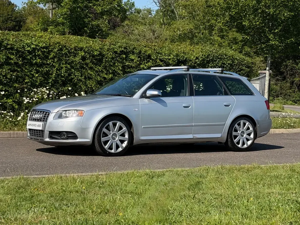 Used Audi A4 339 HP (249 kW) 2005 Silver Estate