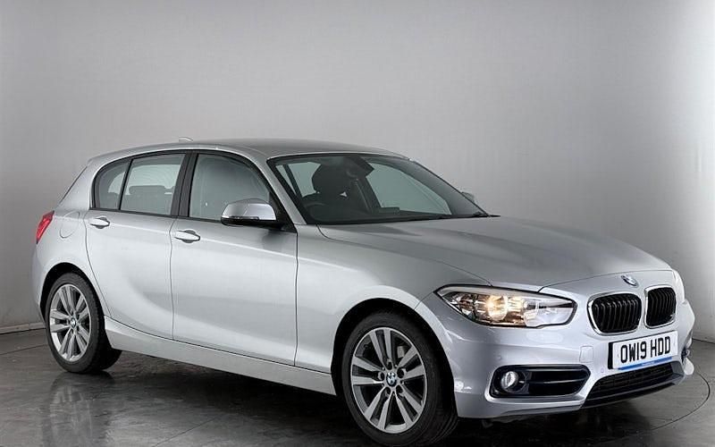 Silver Used 2019 BMW 118 Sport Line Hatchback | £15,700 (Good price) - Image 1/3