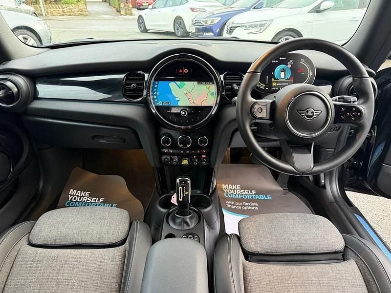 Usado Mini Cooper SE Hatch 133 kW (181 CV) 2022 Negro Utilitario