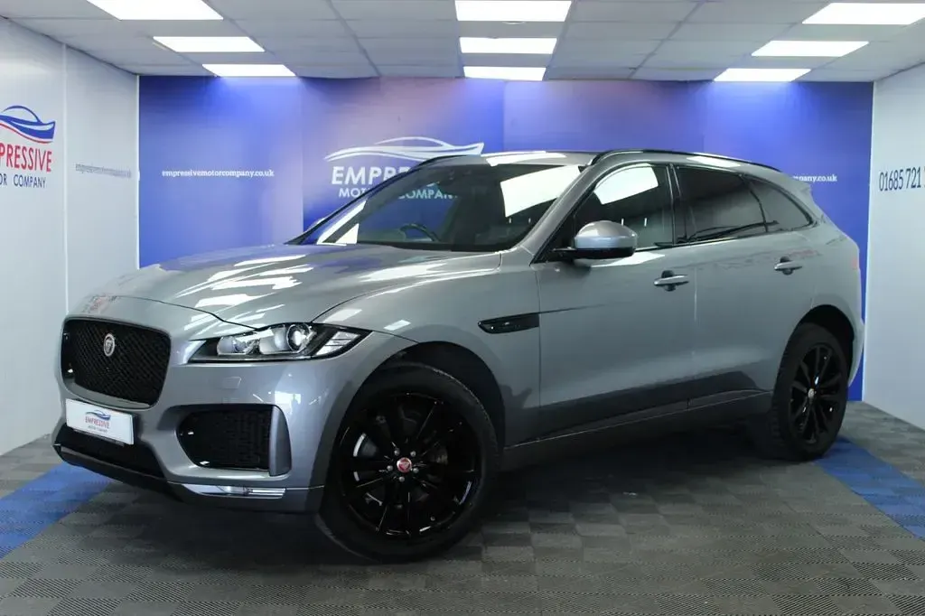 Used Jaguar F-Pace Chequered Flag 180 HP (132 kW) 2020 Grey SUV