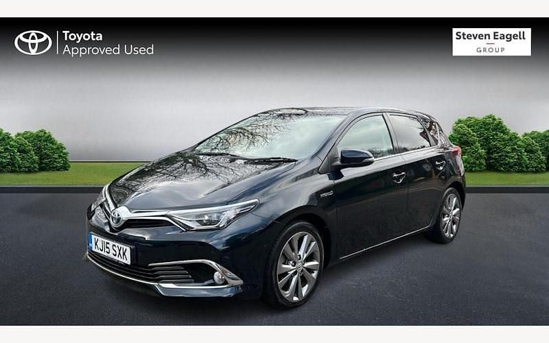 Used Toyota Auris Hybrid 136 HP (100 kW) 2016 Hatchback
