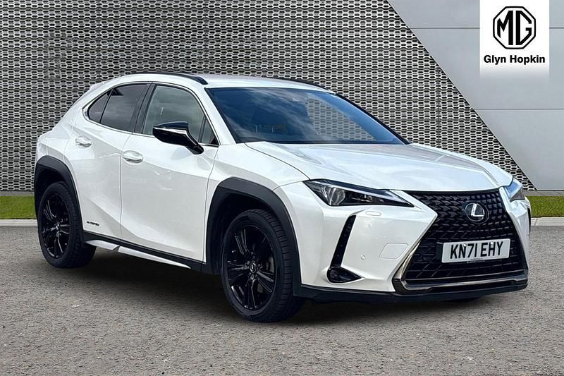 White Used 2021 Lexus UX 250h SUV | £17,985 (Super price) - Image 1/4