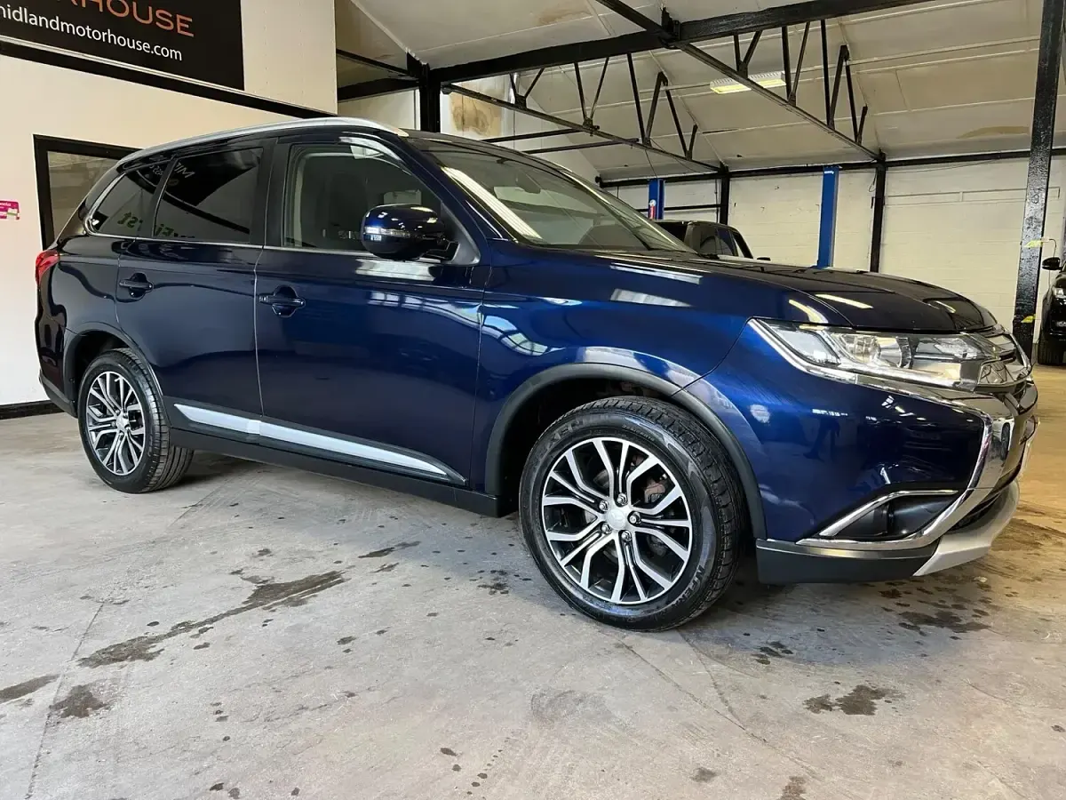 Used Mitsubishi Outlander 150 HP (110 kW) 2018 Blue SUV