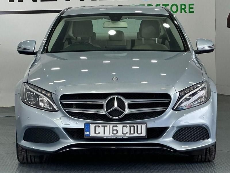 Used Mercedes C220 170 HP (125 kW) 2016 Silver Sedan