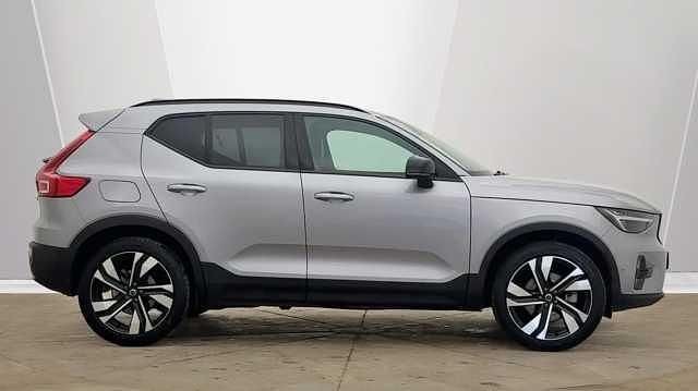 Used Volvo XC40 Ultra 161 HP (118 kW) 2025 Silver SUV