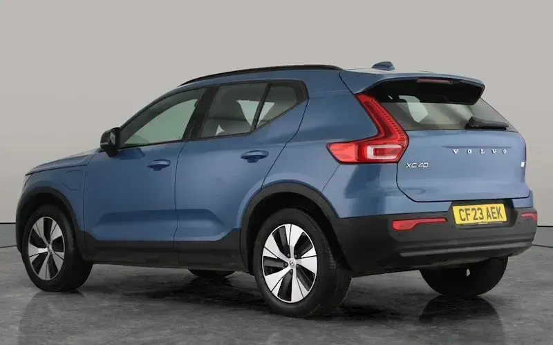 Used Volvo XC40 Plus 211 HP (155 kW) 2023 Blue SUV