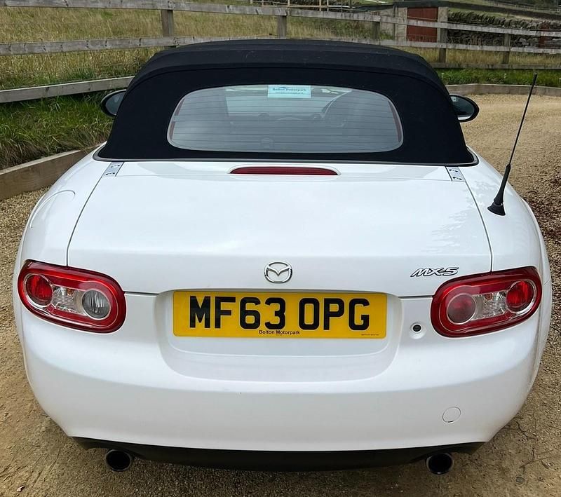 Used Mazda MX5 2013 White Cabriolet