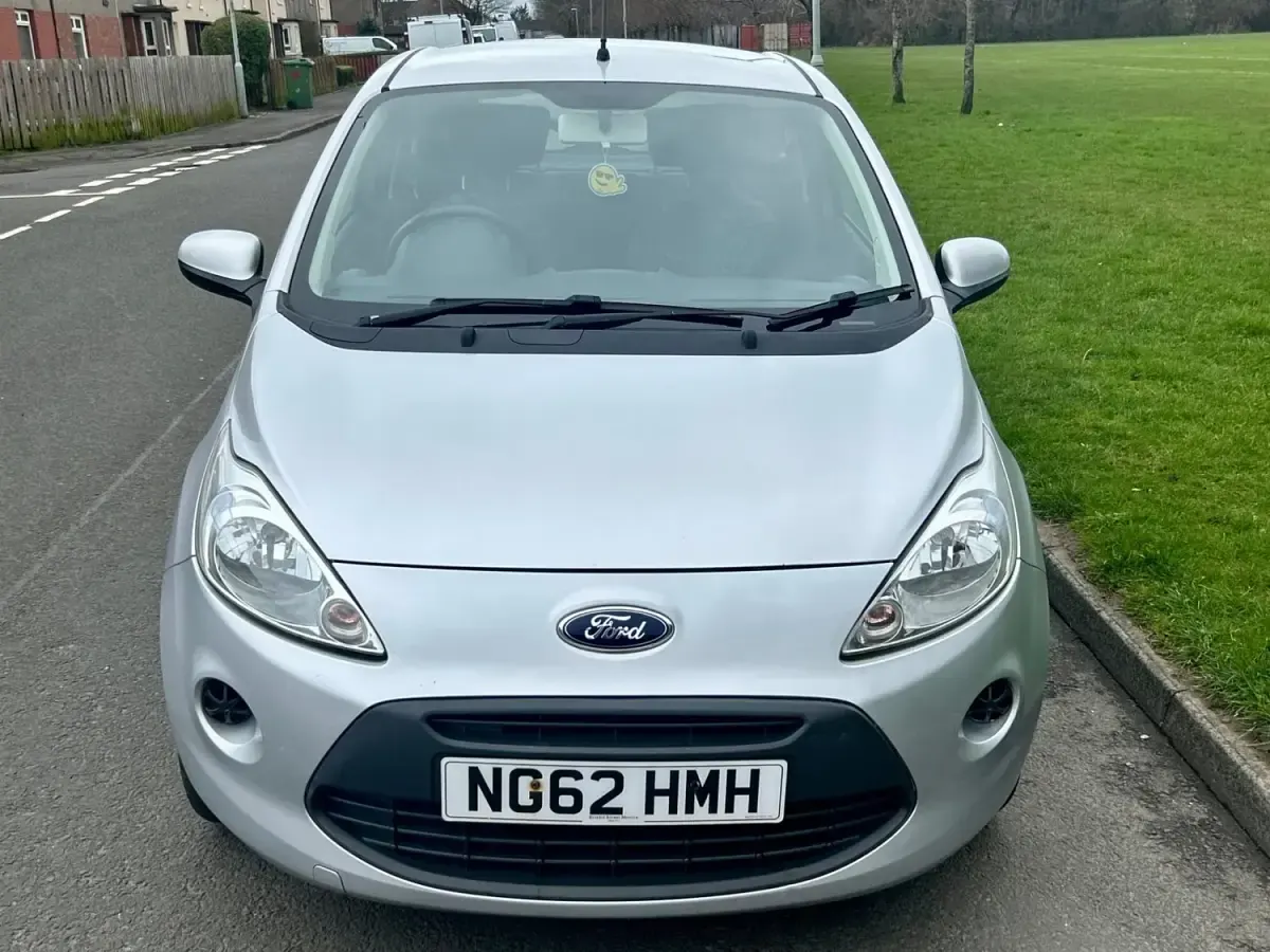 Usado Ford Ka 69 HP (50 kW) 2013 Prateado Citadino
