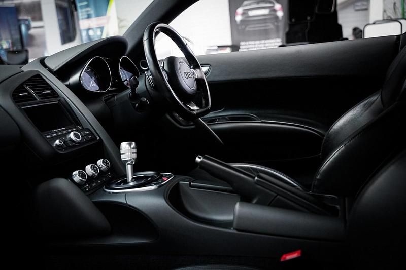 Used Audi R8 Coupé Advanced 525 HP (386 kW) 2012 Silver Coupe