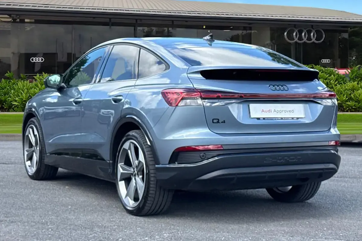 Used Audi Q4 Sportback e-tron Black Edition 210 kW (286 HP) 2025 Blue SUV