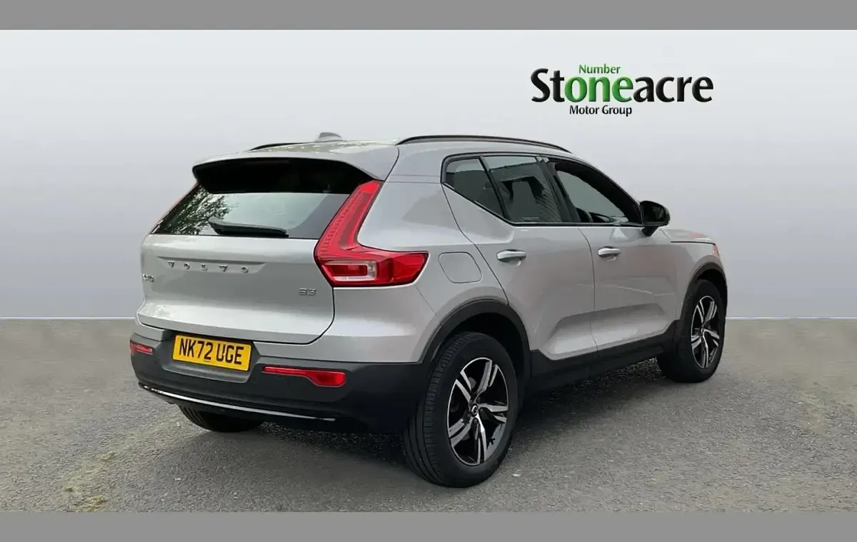 Used Volvo XC40 Plus 161 HP (118 kW) 2023 Silver SUV