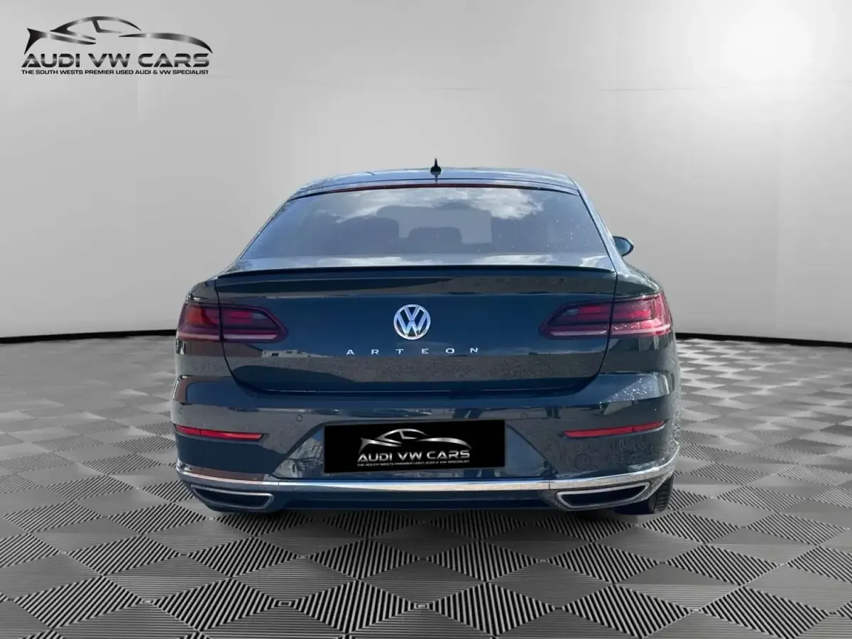 Usado VW Arteon R-line 190 HP (139 kW) 2019 Cinzento Citadino