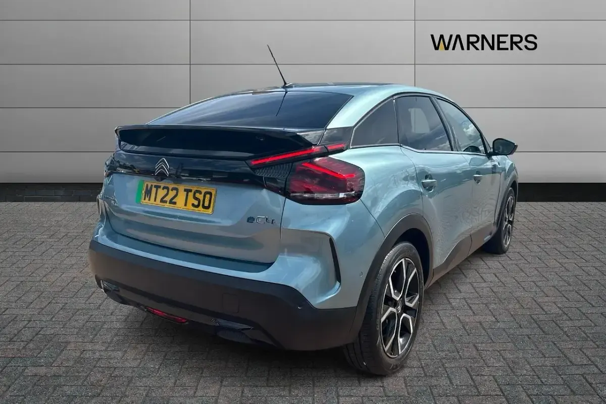 Used Citroën e-C4 Shine 98 kW (134 HP) 2022 Blue Hatchback