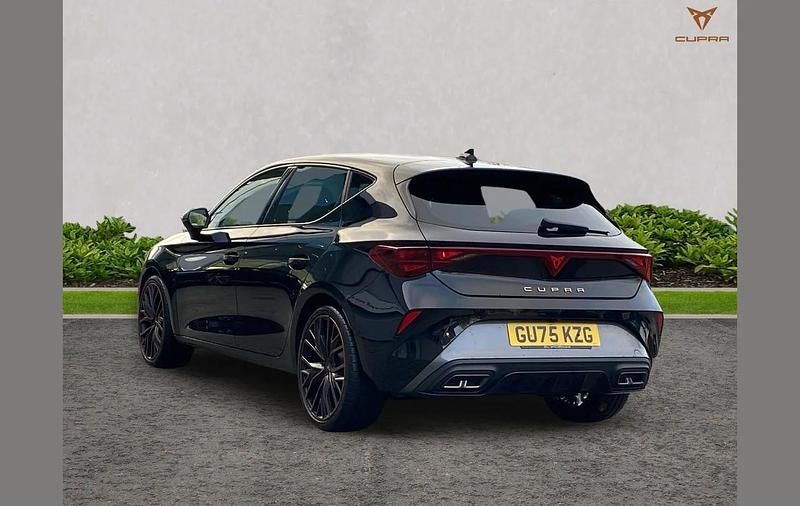 New Cupra Leon 147 HP (108 kW) 2025 Black Hatchback