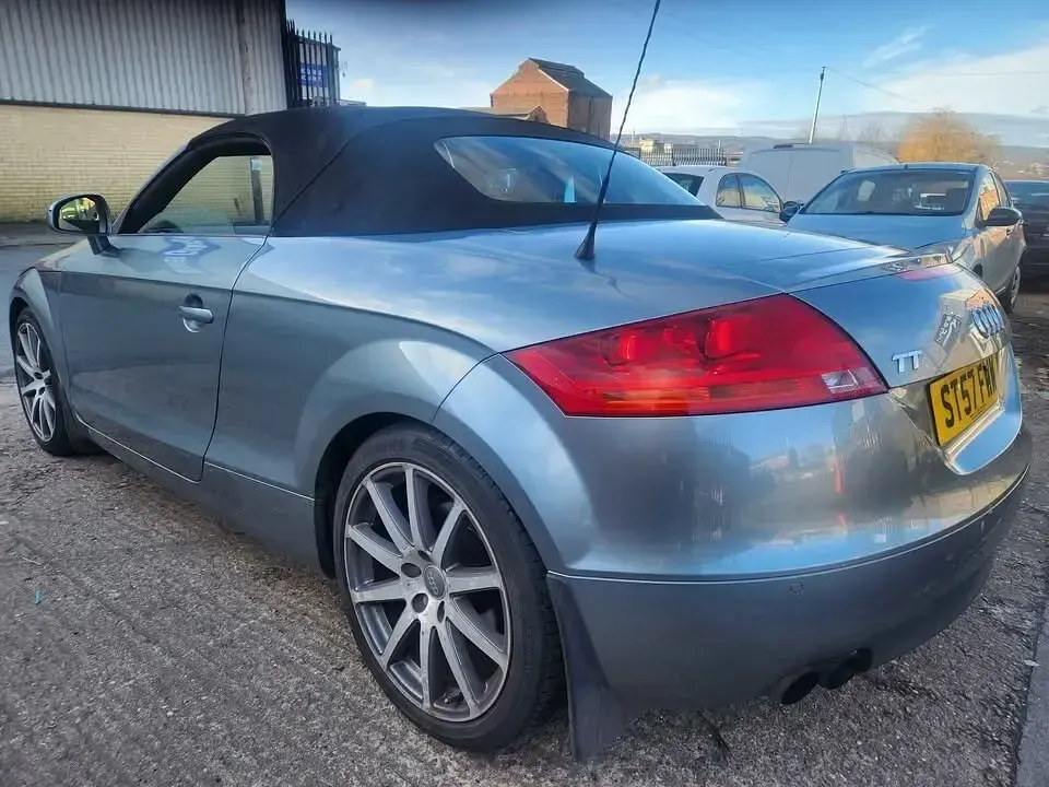 Used Audi TT Roadster 200 HP (147 kW) 2007 Grey Cabriolet