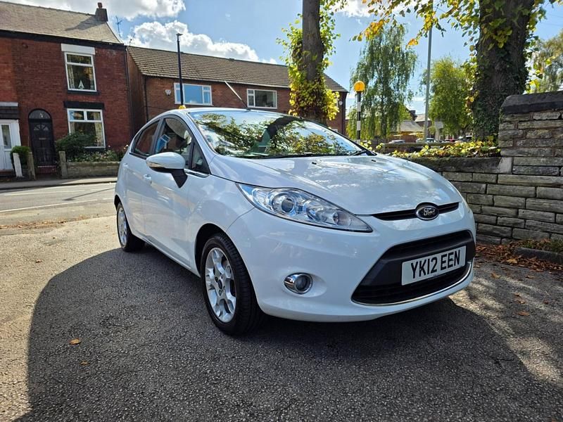 White Used 2012 Ford Fiesta Zetec Hatchback | £4,800 (A bit pricey) - Image 1/4