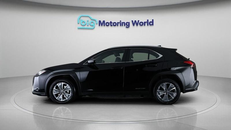 Used Lexus UX 300e 147 kW (201 HP) 2023 Black SUV