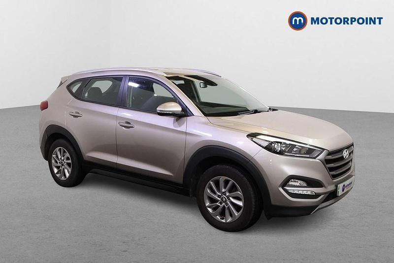 White Used 2017 Hyundai Tucson SE SUV | £11,649 (Good price) - Image 1/4