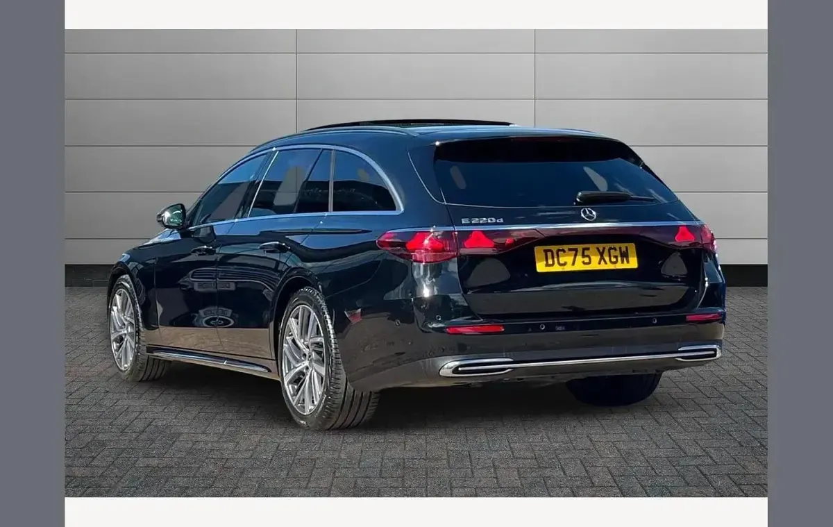 Used Mercedes E220 Premium 197 HP (144 kW) 2026 Black Estate
