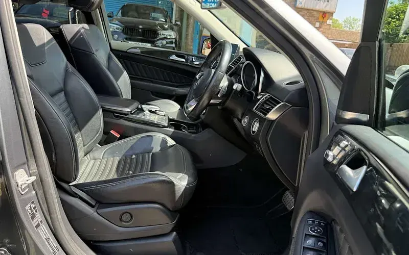 Käytetty Mercedes GLE43 AMG Premium Plus 367 HP (269 kW) 2017 Harmaa Katumaasturi