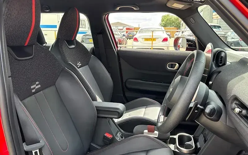 Used Mini Cooper Sport 204 HP (150 kW) 2024 Chili red ii Hatchback