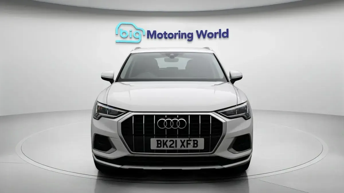 Begagnad Audi Q3 Sport 150 HK (110 kW) 2021 Vit SUV