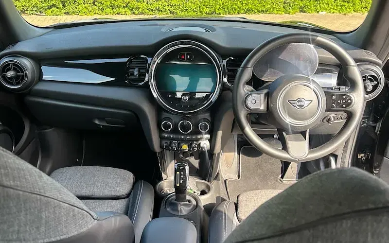 Używany Mini Cooper Level 2 135 kW (184 KM) 2023 Hatchback
