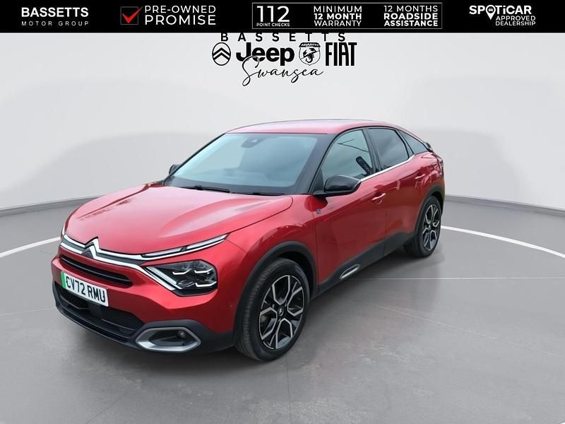 Begagnad Citroën e-C4 Shine 100 kW (136 HK) 2022 Röd Halvkombi