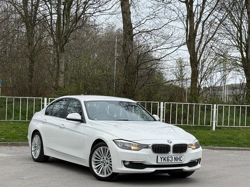 Used BMW 320 Luxury Line 2013 White Sedan