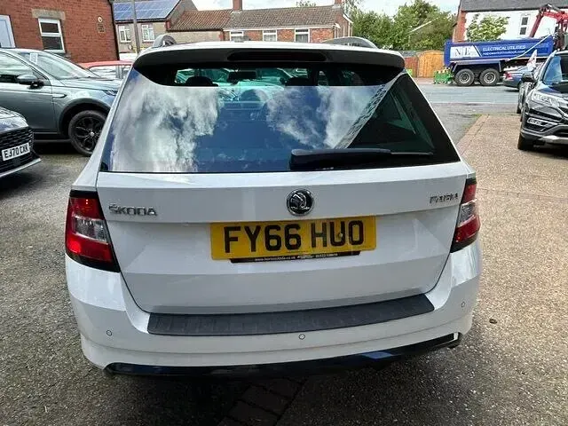 Used Skoda Fabia Monte Carlo 90 HP (66 kW) 2016 White Estate