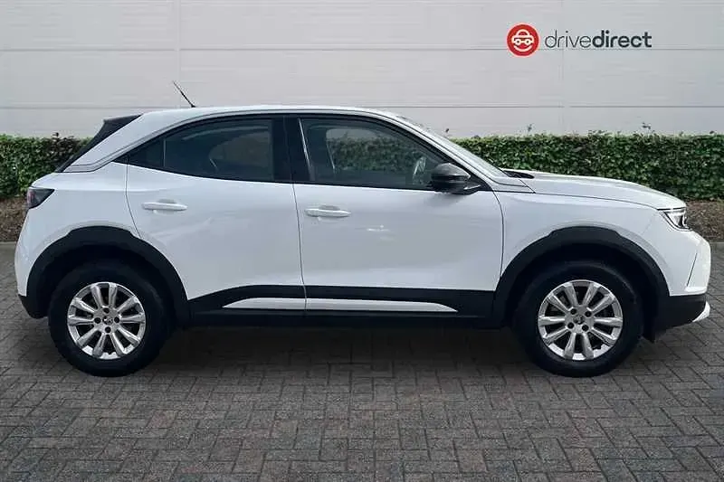 Second-hand Vauxhall Mokka Design Edition 136 CP (100 kW) 2023 Alb SUV