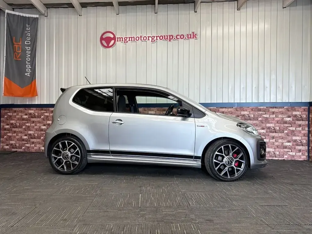 Używany VW up! GTI 115 KM (84 kW) 2020 Srebrny Hatchback