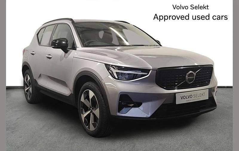 Used Volvo XC40 Plus 161 HP (118 kW) 2025 Silver SUV